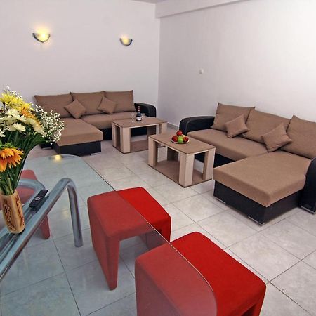 Nirvana Accommodation Бухарест Экстерьер фото