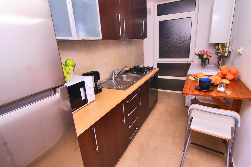 Nirvana Accommodation Бухарест Экстерьер фото