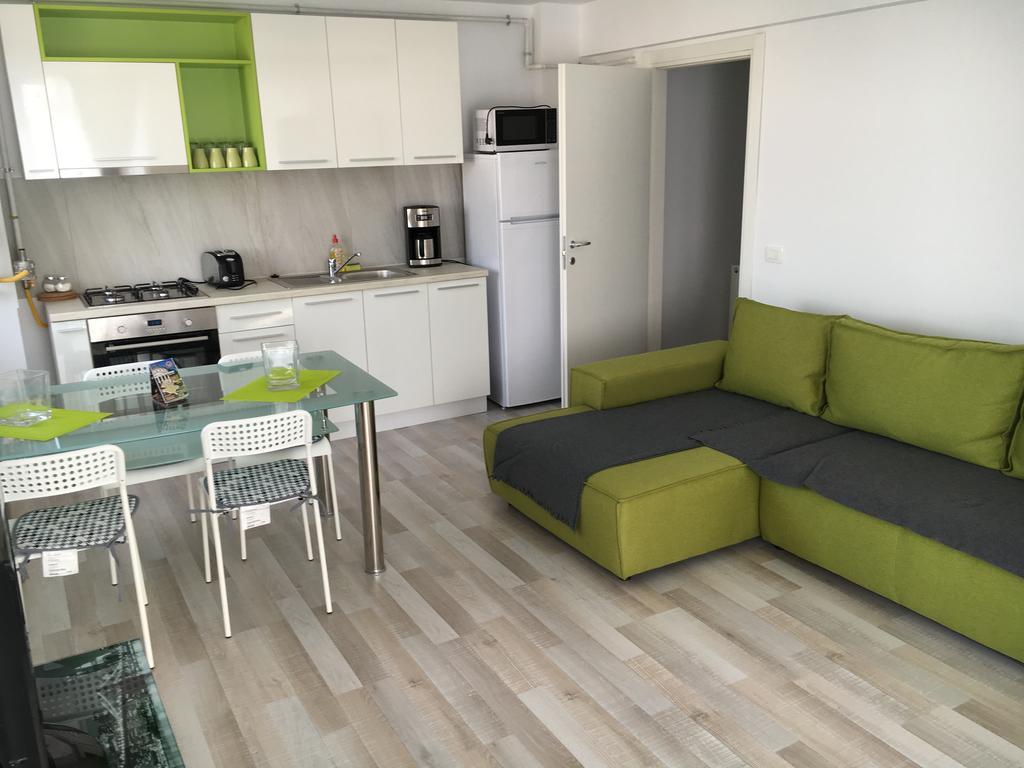 Nirvana Accommodation Бухарест Экстерьер фото