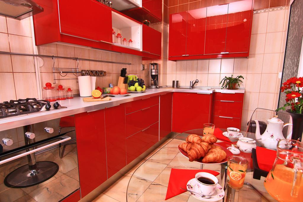 Nirvana Accommodation Бухарест Экстерьер фото