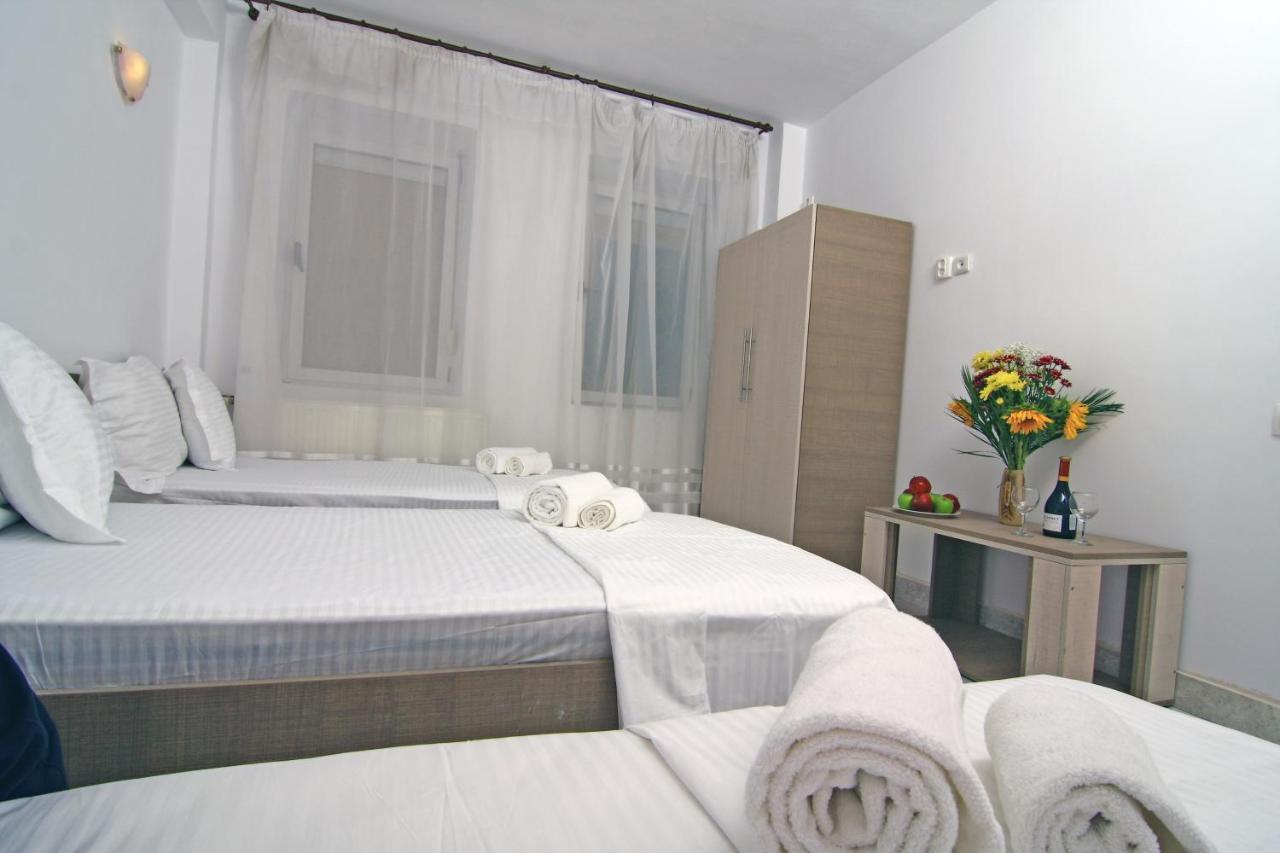 Nirvana Accommodation Бухарест Экстерьер фото