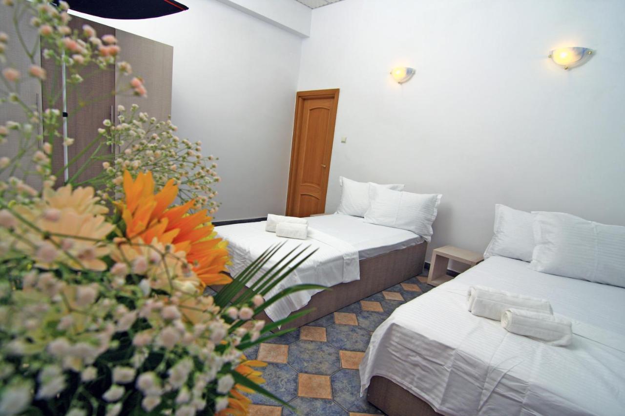 Nirvana Accommodation Бухарест Экстерьер фото